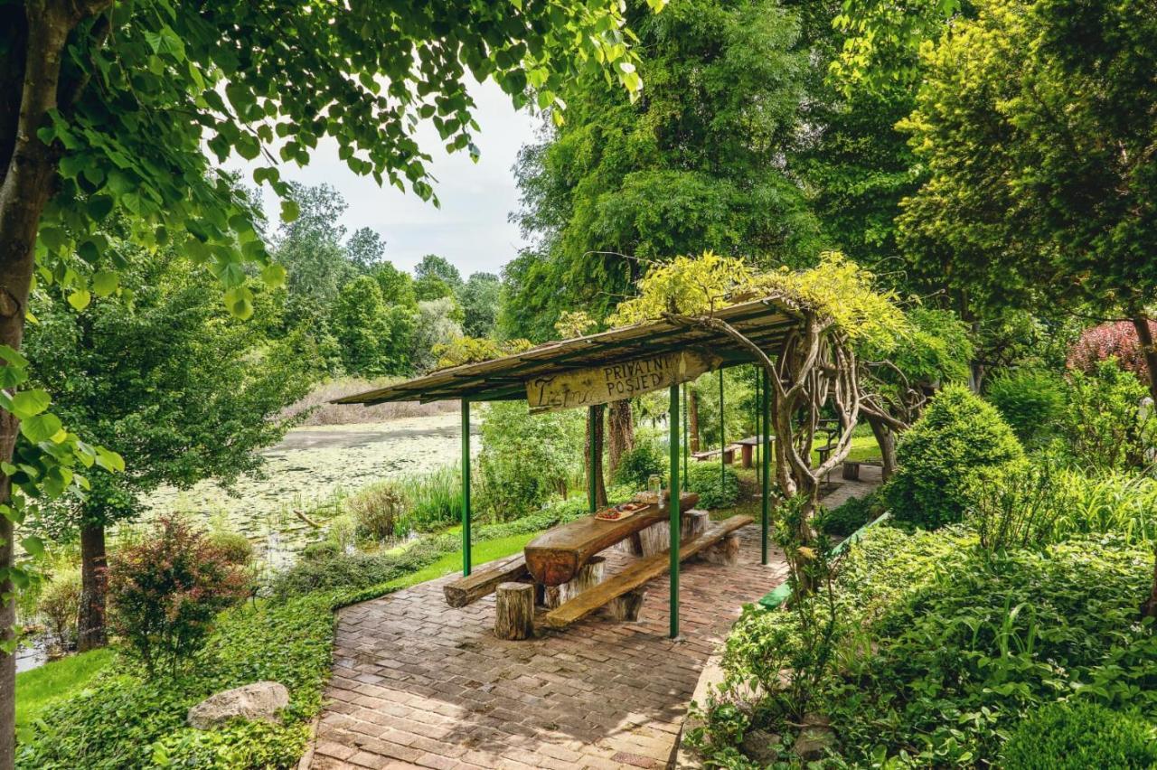 Rajski Vrt - Lake House - Paradise Garden シサク エクステリア 写真