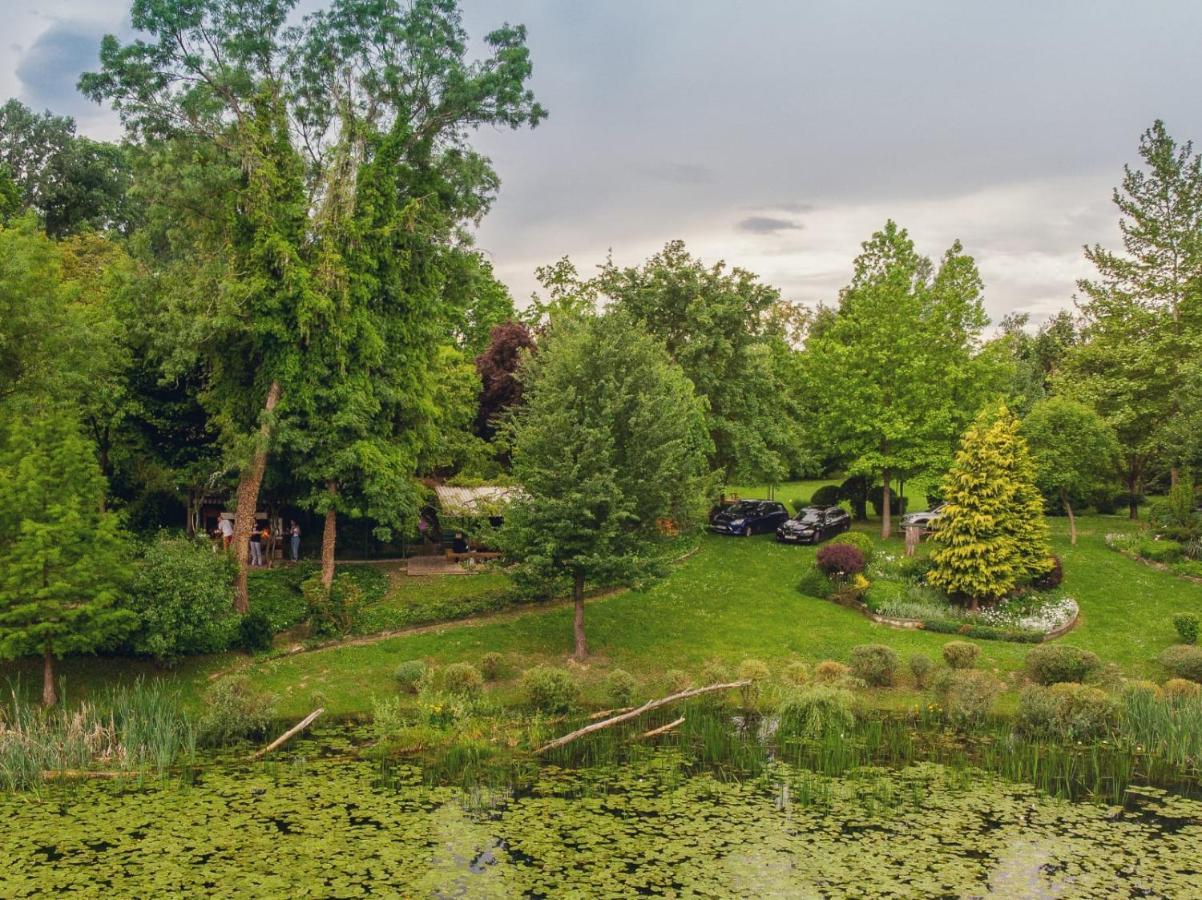Rajski Vrt - Lake House - Paradise Garden シサク エクステリア 写真